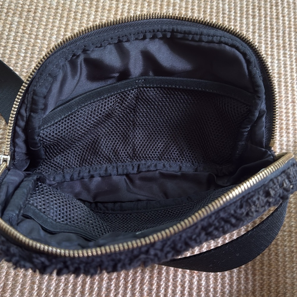Lululemon Black Fleece Sherpa Belt Bag- Gold Hardware - Picture 7 of 7